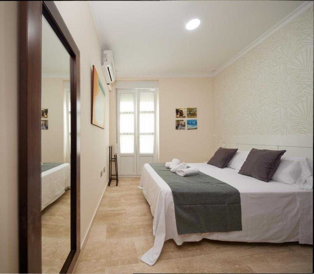 Apartamento Tavira Little Apartments Cádiz Exterior foto